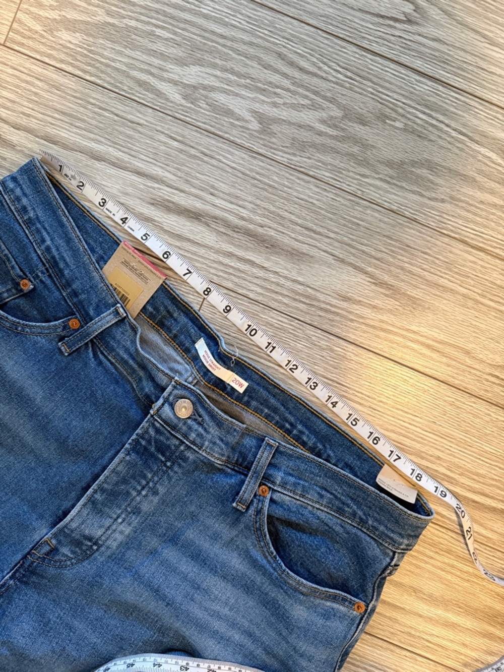 NWT Levi's Wedgie Straight High Rise - Picture 5 of 8